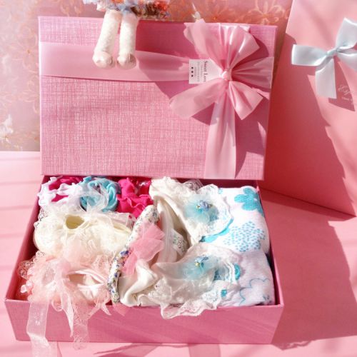 Coffret cadeau pour nouveau-né - Vêtements + Chaussures Accessoires Ref 1977962