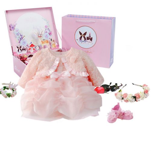 Coffret cadeau pour nouveau-né - Vêtements + Accessoires Ref 1977966