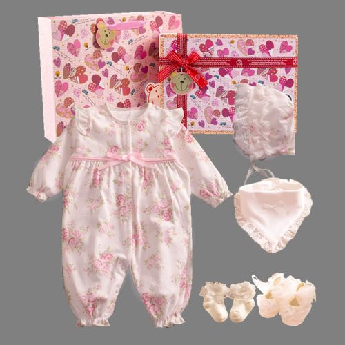 Coffret cadeau pour nouveau-né - Vêtements + Accessoires Ref 1978000