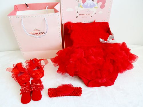 Coffret cadeau pour nouveau-né - Vêtements + Chaussures accessoires Ref 1978057