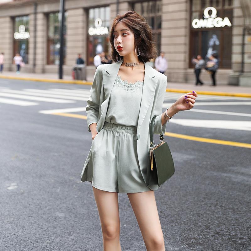 Costume femme - Ref 3334421