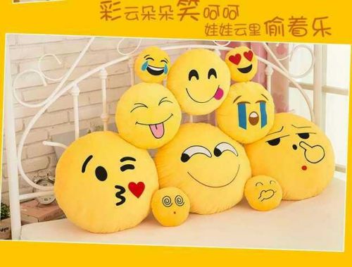 Coussin Manga QQ EMOJ en peluche - Ref 2688333