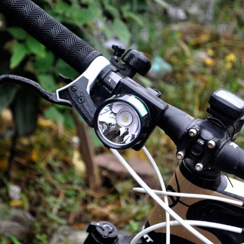 Eclairage pour vélo - phare Ref 2400177