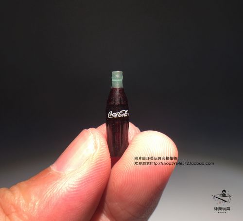 Figurine manga en PVC coke - Ref 2701554
