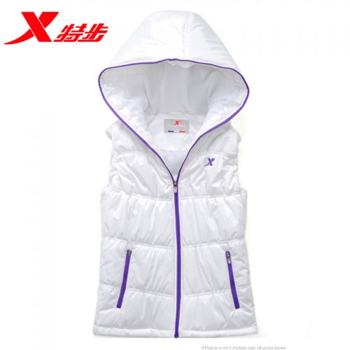 Gilet sans manche sport femme XTEP en nylon - Ref 541280