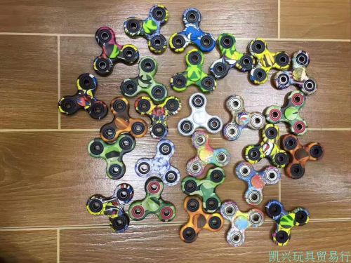 Hand spinner      - Ref 2615137