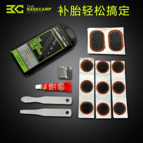 Kit de réparation vélo BASECAMP - Ref 2315905