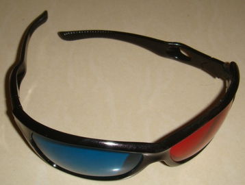 Lunettes VR ou 3D en plastique - Rouge et bleu rouge lunettes vert Ref 1228346