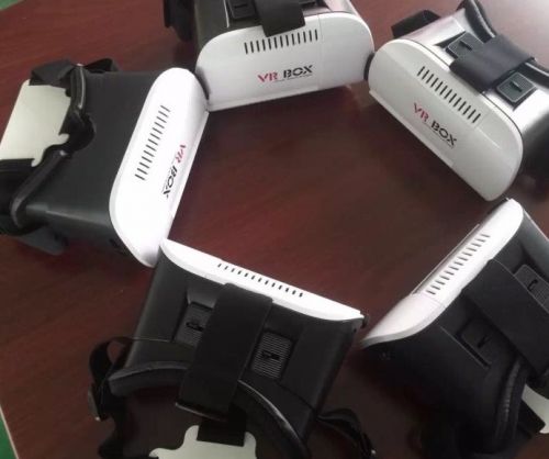 Lunettes VR ou 3D en plastique - Ref 1228965