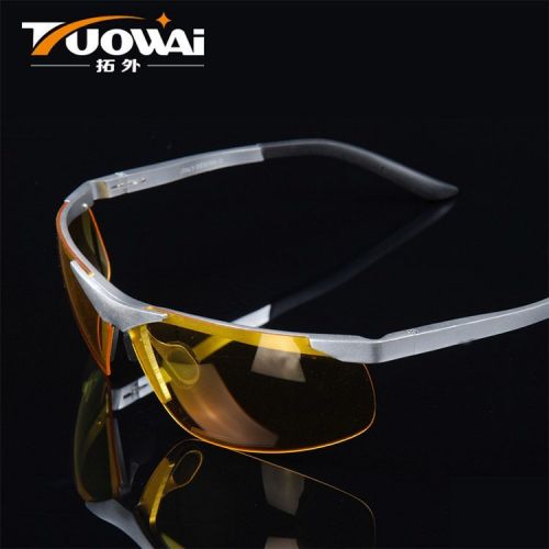 Lunettes de soleil sport homme - polarisant Ref 1212487