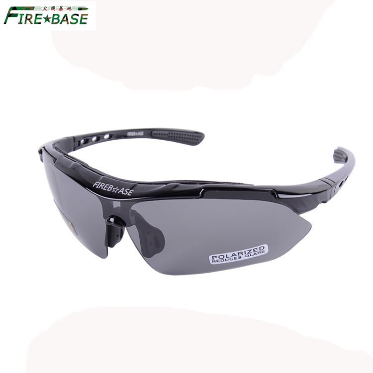 Lunettes de soleil sport homme - Objectif PC Ref 1214846