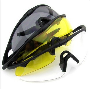  Lunettes de soleil sport homme - Objectif PC Ref 1219464