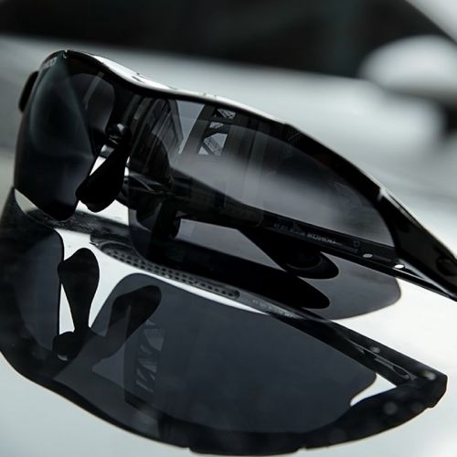 Lunettes de soleil sport homme - polarisant Ref 1221823