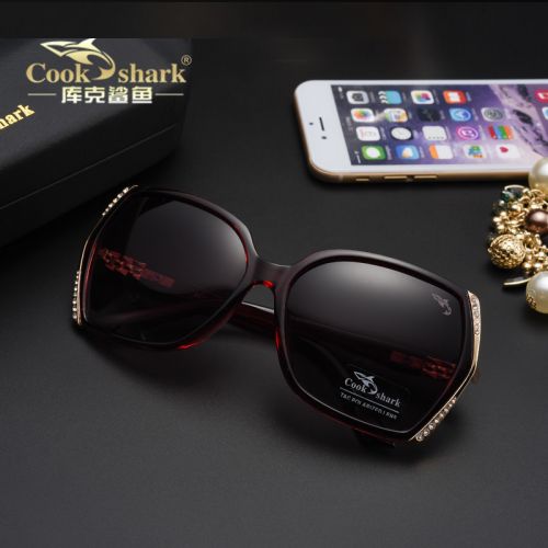 Lunettes de soleil sport femme COOKSHARK - polarisant Ref 1224846