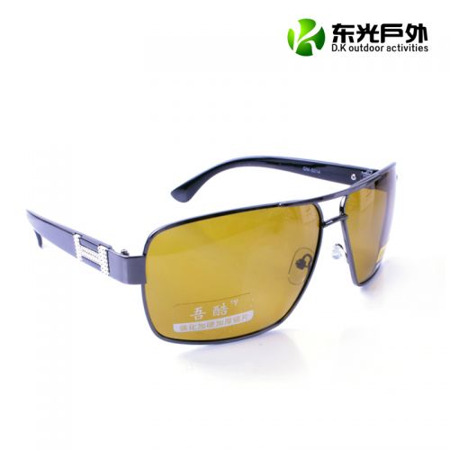 Lunettes de soleil sport homme - polarisant Ref 1224879