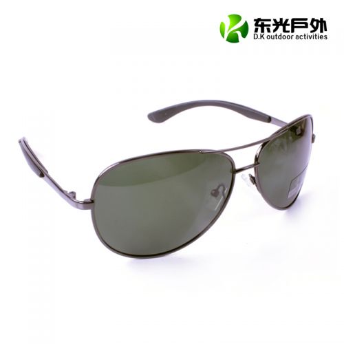Lunettes de soleil sport homme - polarisant Ref 1224881