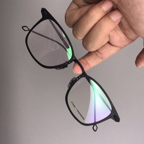 Montures de lunettes en Titane pur - Ref 3140280