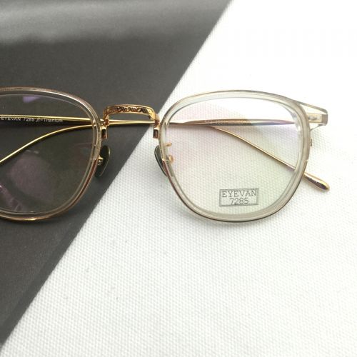 Montures de lunettes en Titane pur - Ref 3140858