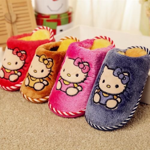 Pantoufles enfants en HELLO KITTY pour hiver - semelle plastique Ref 1009991