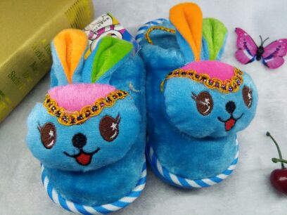 Pantoufles enfants en pour hiver - semelle caoutchouc naturel Ref 1010824