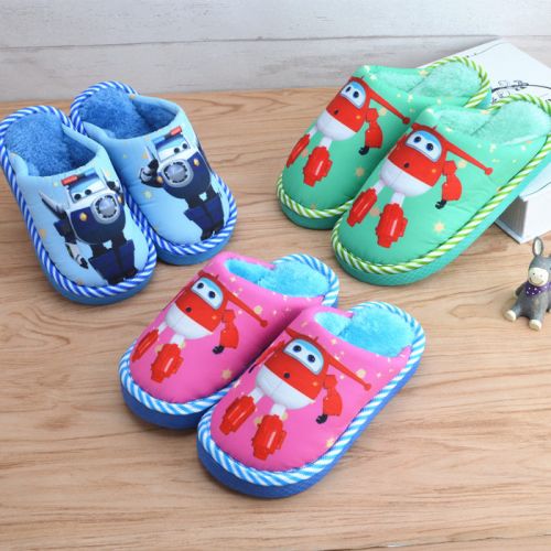 Pantoufles enfants pour hiver - semelle caoutchouc antidérapant Ref 1011046