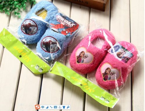  Pantoufles enfants en FROZEN pour hiver - semelle caoutchouc Wear Ref 1011225