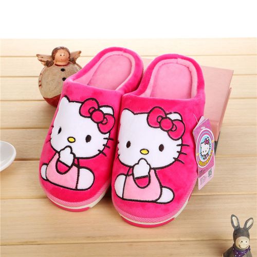 Pantoufles enfants en HELLO KITTY pour hiver - semelle caoutchouc Ref 1014854