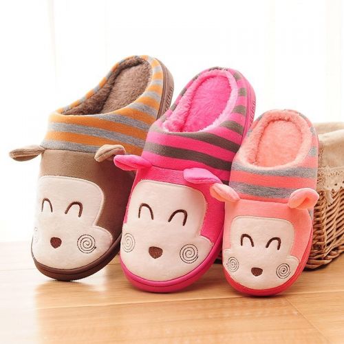  Pantoufles enfants en coton pour hiver - semelle caoutchouc antidérapant Ref 1018108