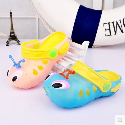 Pantoufles enfants en Cuir spatial pour été - semelle plastique Ref 1034925