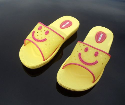 Pantoufles enfants pour été - semelle caoutchouc Ref 1035809