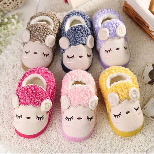 Pantoufles enfants en pour hiver - semelle caoutchouc Ref 986720