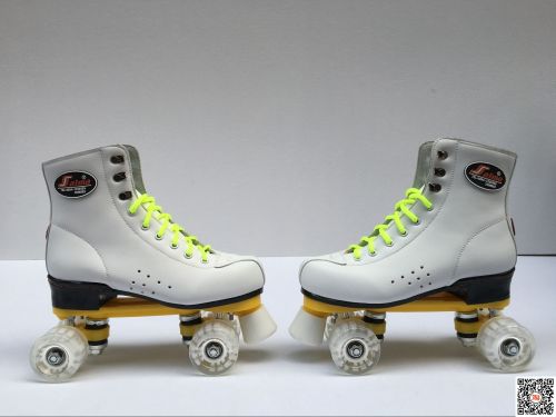 Patins à roulettes      - Ref 2588387
