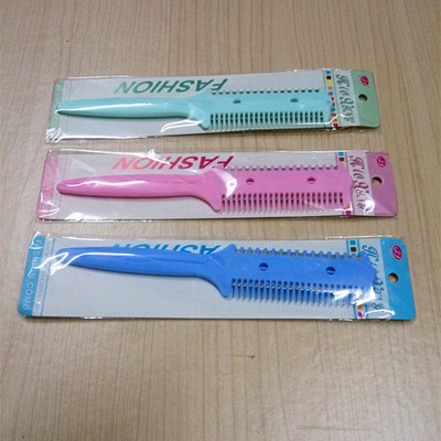 Peigne et brosse à cheveux - Ref 258679