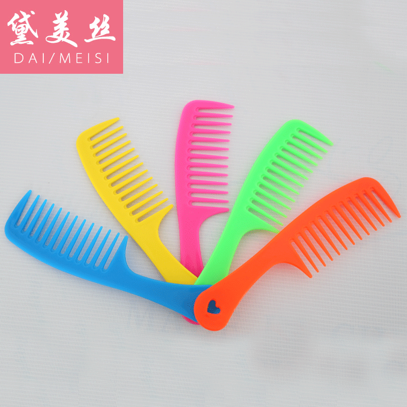 Peigne et brosse à cheveux - Ref 258859