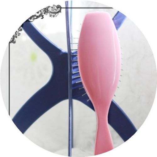 Peigne et brosse à cheveux - Ref 258942