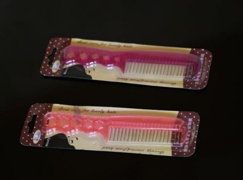 Peigne et brosse a cheveux 259925