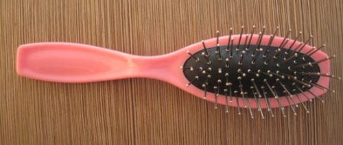 Peigne et brosse a cheveux 259943