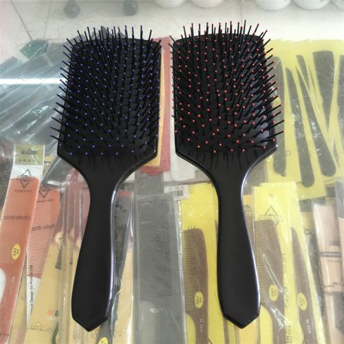 Peigne et brosse à cheveux - Ref 260338