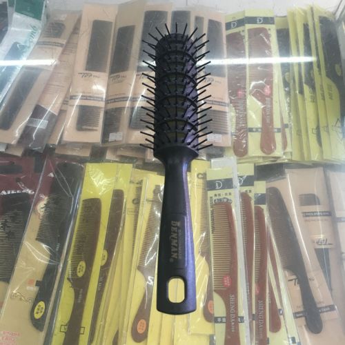 Peigne et brosse à cheveux - Ref 260769