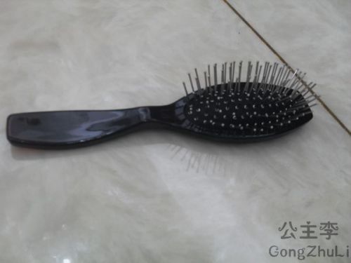 Peigne et brosse à cheveux - Ref 262130