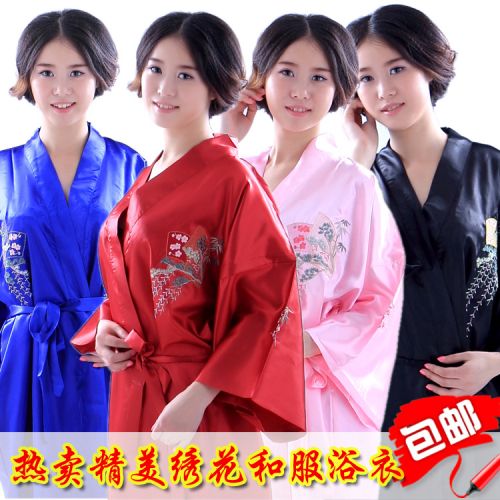 Peignoir Moyen-âge kimono brodé peignoir - Ref 595192