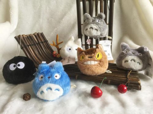 Peluche manga en peluche Mon voisin Totoro - Ref 2696323