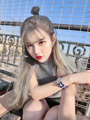 Perruque ANNA LUO . cheveux longs - Ref 2607454