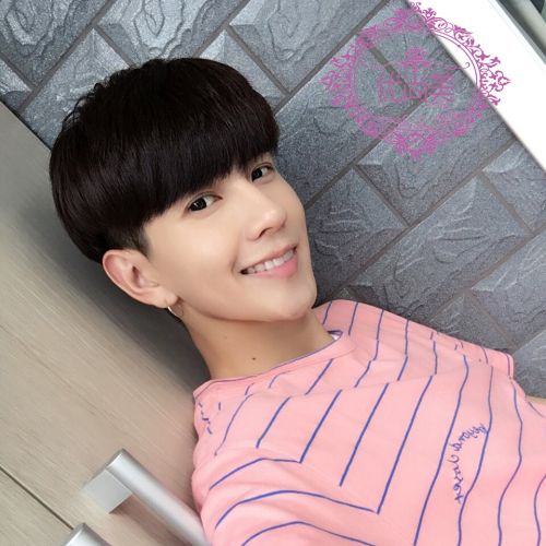 Perruque cheveux raides Court - Ref 2608589