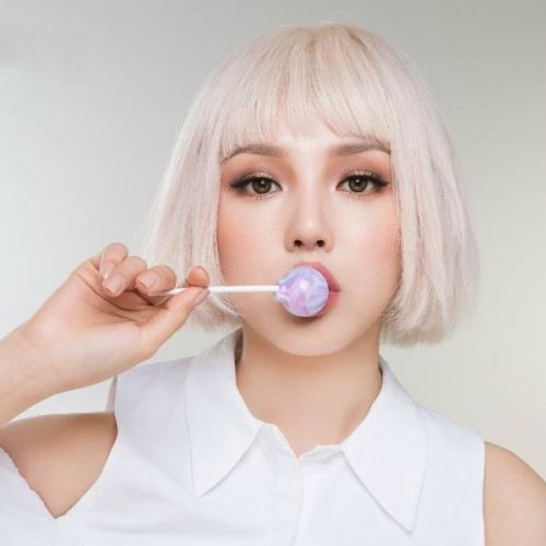 Perruque cheveux raides Court - Ref 2609783