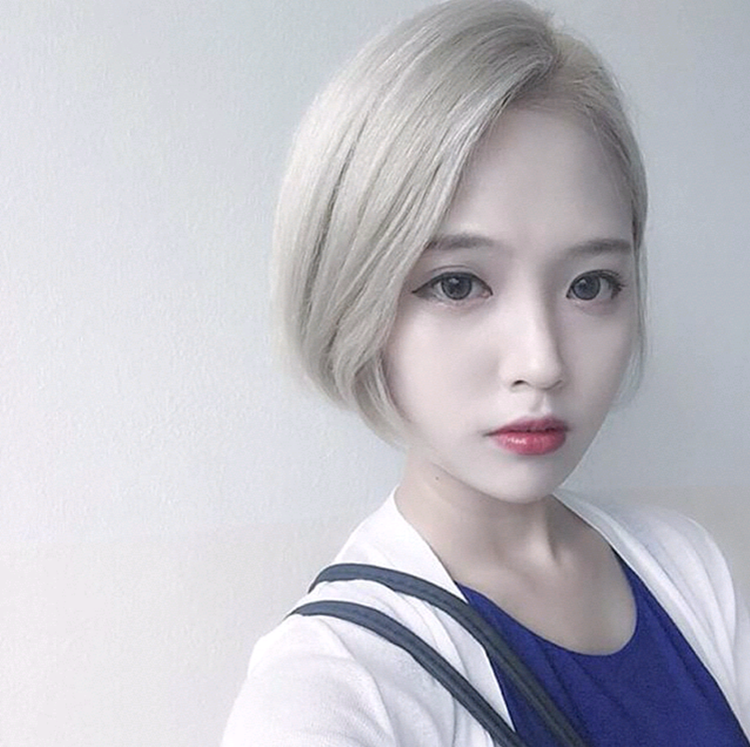 Perruque ANNA LUO . tete BOBO - Ref 2610015