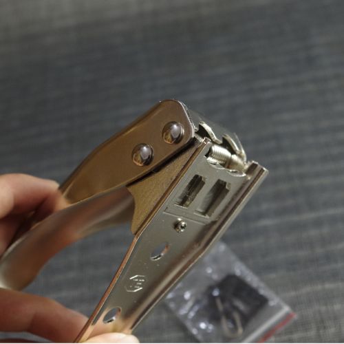 Pince pour cartes SIM - Ref 306663