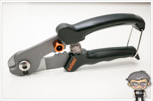 Pince pour réparation vélo ICETOOLZ - Ref 2310344