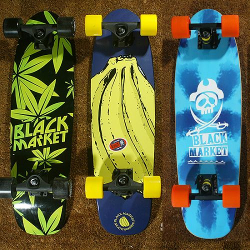 Planche à roulettes pour homme femme enfant BLACK MARKET - Ref 2596838