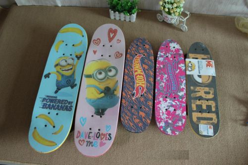 Planche à roulettes pour homme femme - Ref 2596921